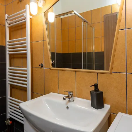 Apartamento With Good Transport Link 2